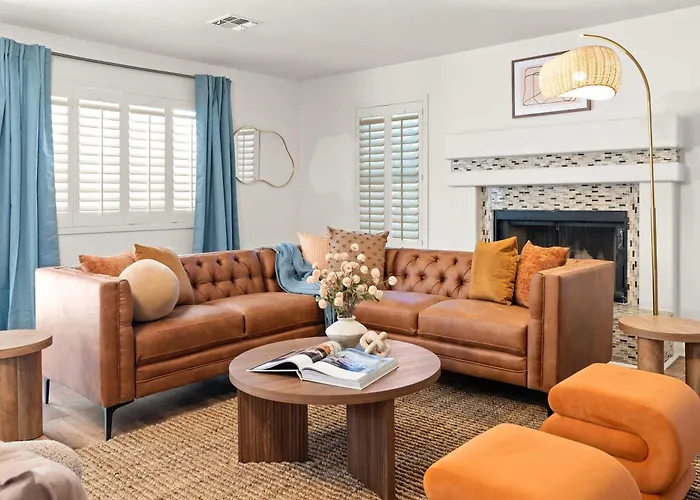 Desert Daze - A Fun-filled 5br Retreat - Sleeps 12