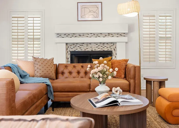 Desert Daze - A Fun-filled 5br Retreat - Sleeps 12 Holiday home *