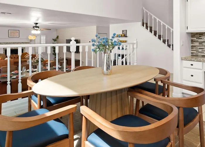 Holiday home Desert Daze - A Fun-filled 5br Retreat - Sleeps 12