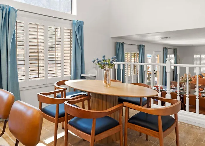 Holiday home Desert Daze - A Fun-filled 5br Retreat - Sleeps 12 *