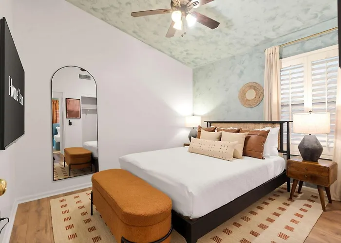 Desert Daze - A Fun-filled 5br Retreat - Sleeps 12 Mesa