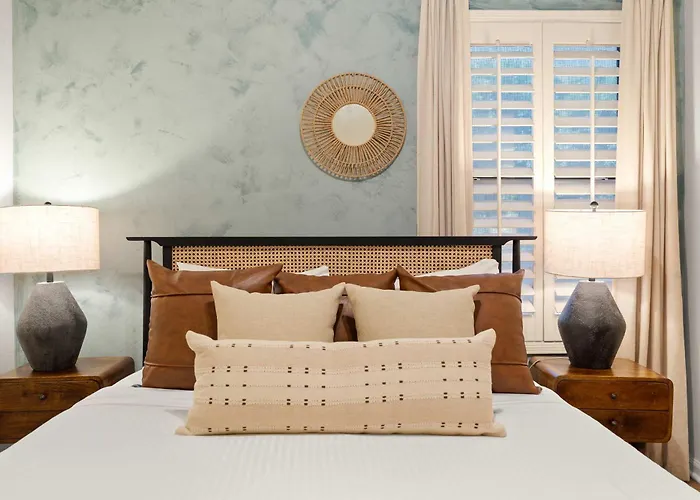 Desert Daze - A Fun-filled 5br Retreat - Sleeps 12