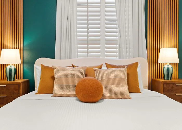 Desert Daze - A Fun-filled 5br Retreat - Sleeps 12
