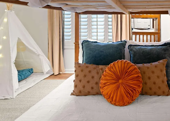 Desert Daze - A Fun-filled 5br Retreat - Sleeps 12 Mesa