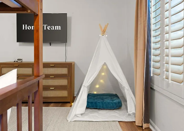 Desert Daze - A Fun-filled 5br Retreat - Sleeps 12 Mesa