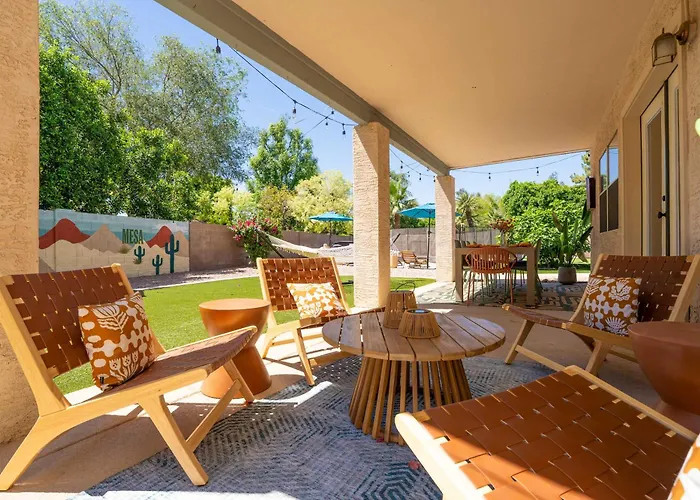 Desert Daze - A Fun-filled 5br Retreat - Sleeps 12 *