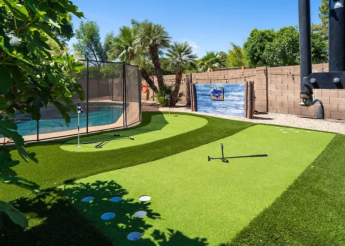 Desert Daze - A Fun-filled 5br Retreat - Sleeps 12 Holiday home