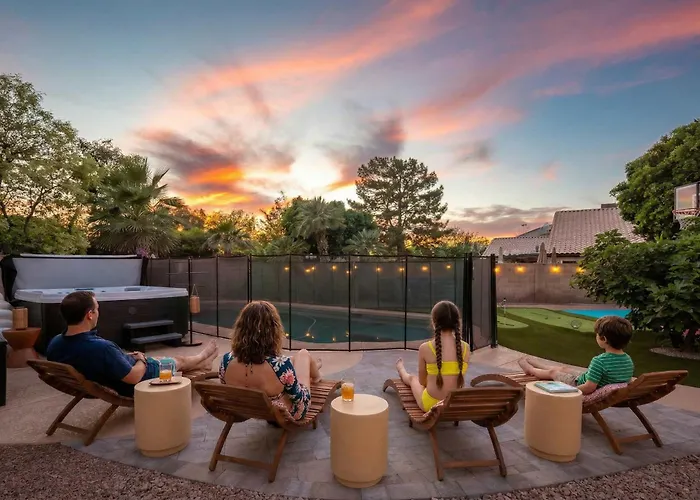 Desert Daze - A Fun-filled 5br Retreat - Sleeps 12 Holiday home Mesa